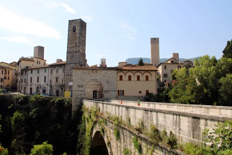 Ponte di Solestà — Un arco romano di duemila anni sul Tronto