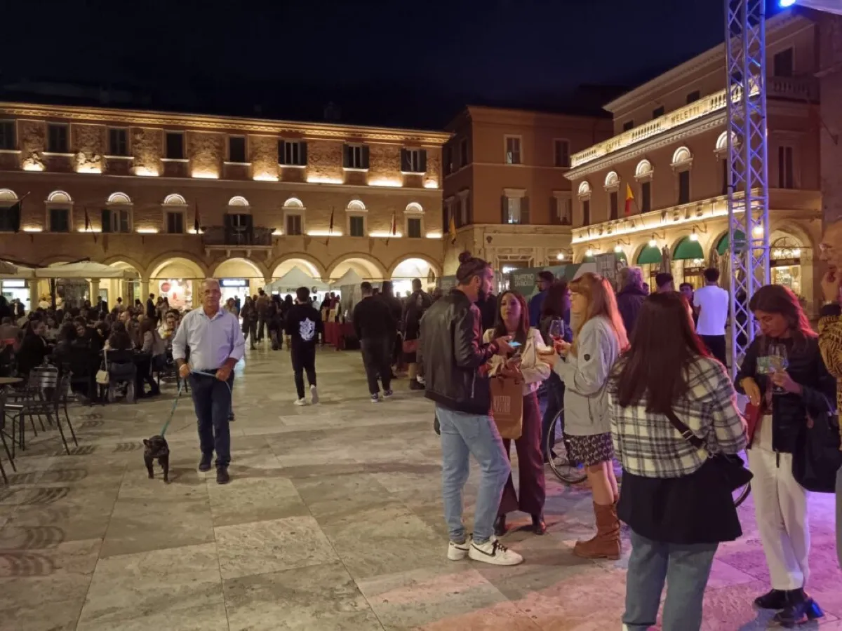 Vigneti collinari del Piceno, alle spalle di Ascoli