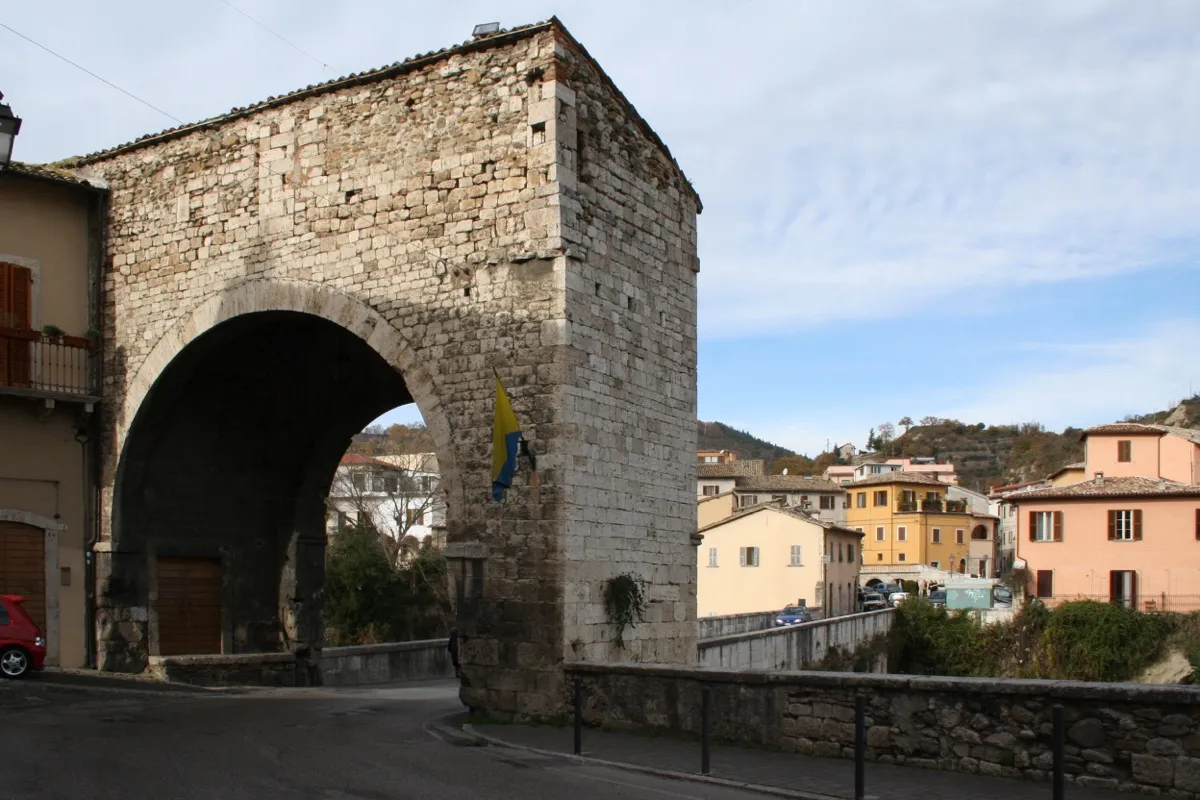 Porta Solestà, immagine 1 della galleria
