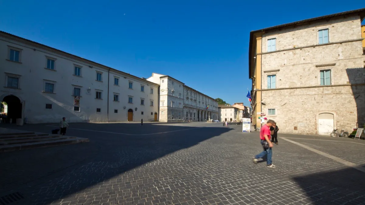 Piazza Arringo, immagine 3 della galleria