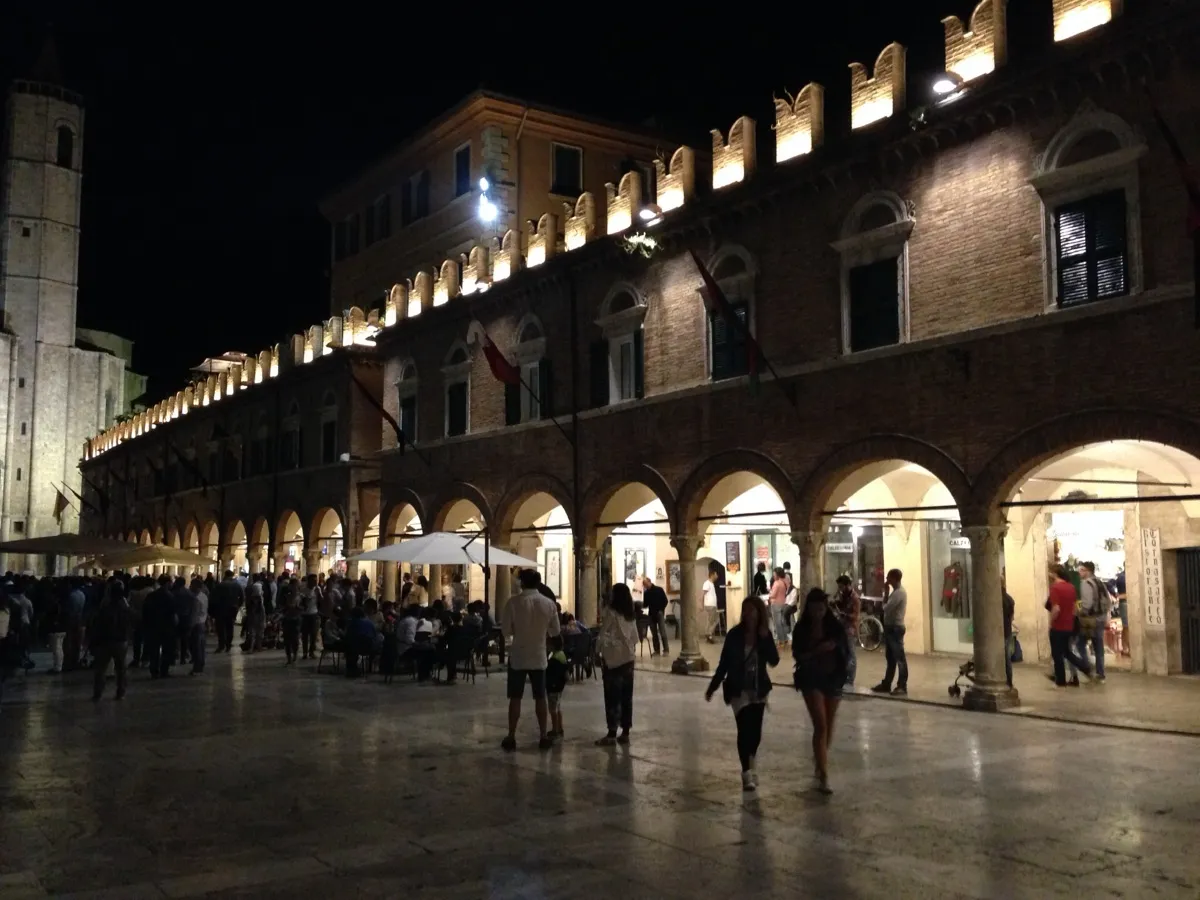 Piazza del Popolo, immagine 3 della galleria