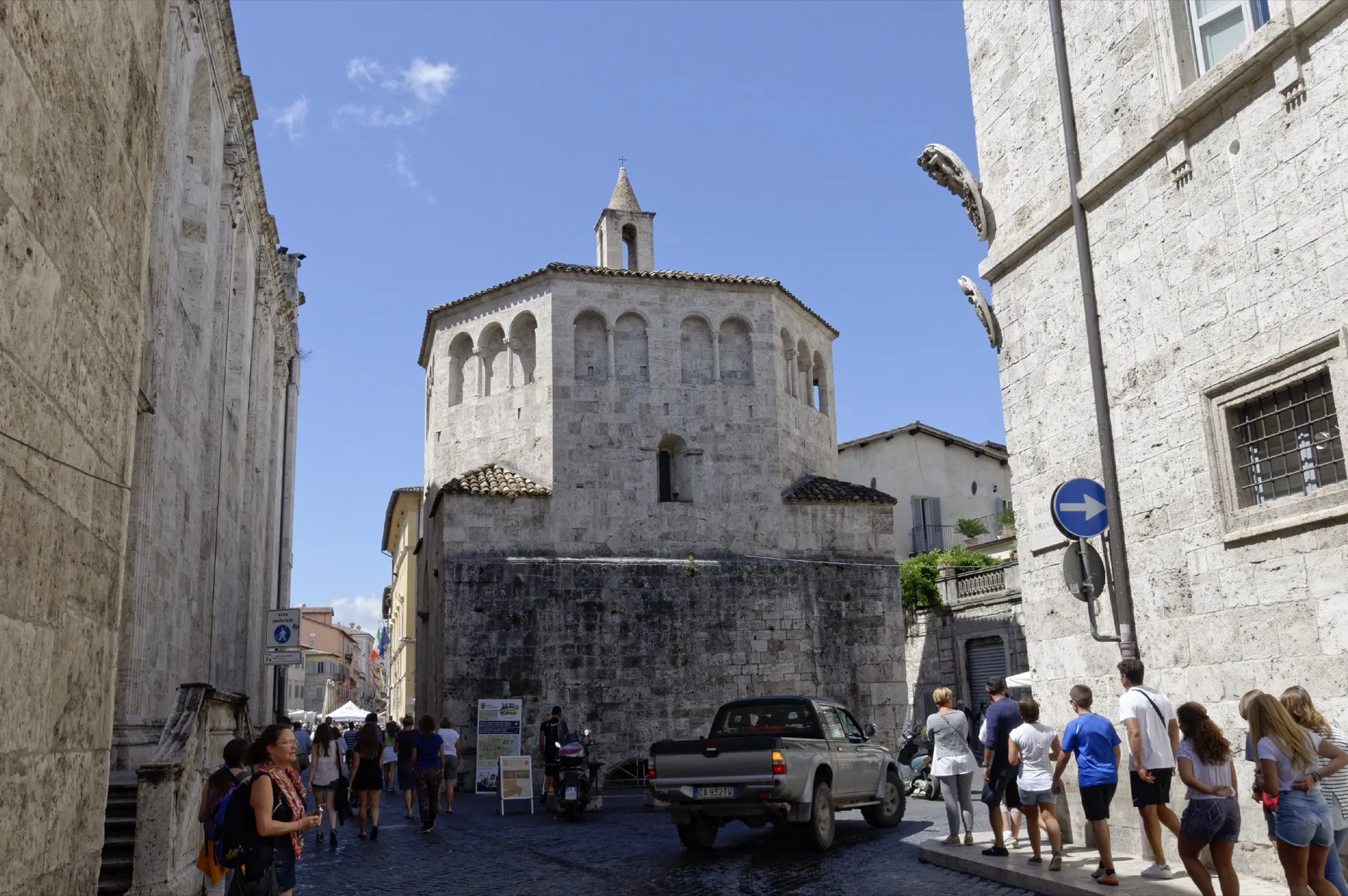 Battistero di San Giovanni — Il romanico ascolano allo stato puro