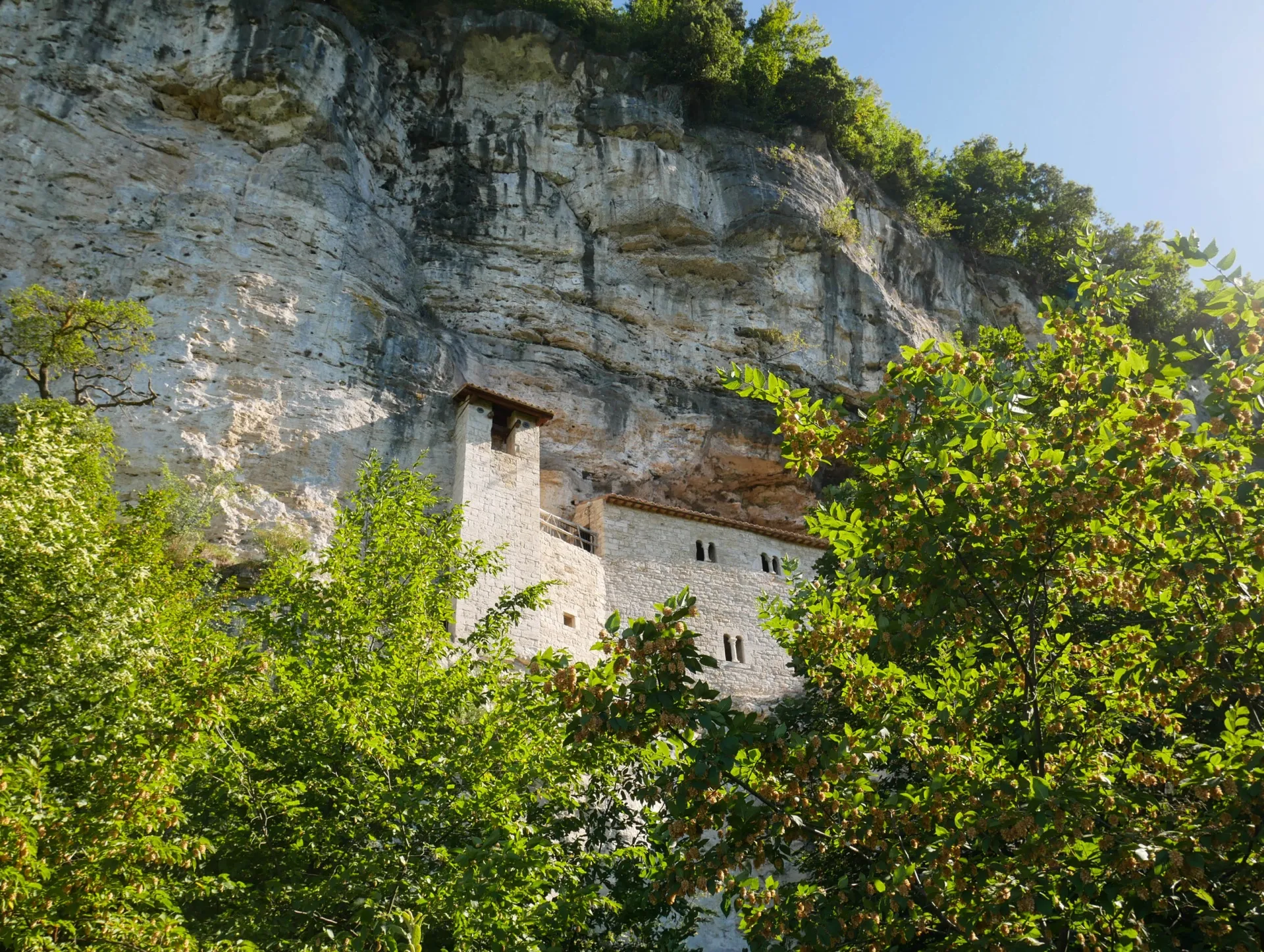 Colle San Marco — L'eremo nella roccia e il balcone sulla città