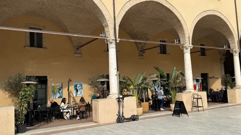 Osterie e Botteghe Francescane, Chiostro Maggiore di San Francesco